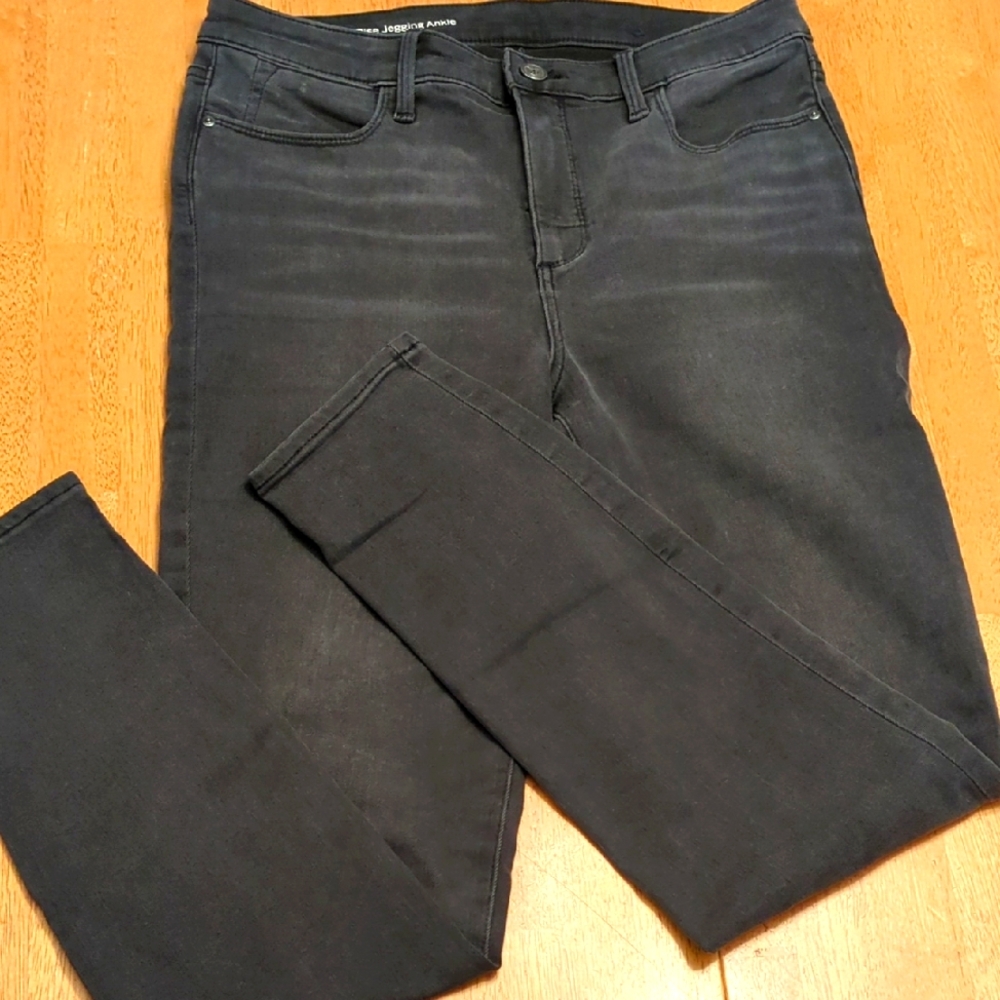 Talbots Womens Dark Gray Skinny Jeans. High Rise Jegging Ankle